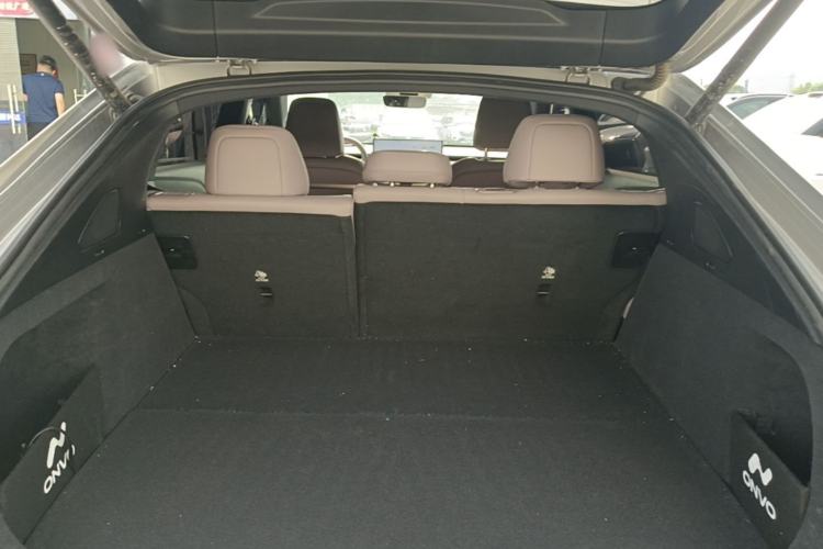 Used ONVO L60 2024 60 kWh Rear-Drive Version Trunk