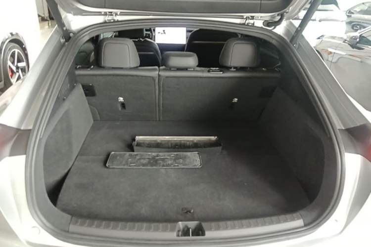 Used ONVO L60 2024 60 kWh Rear-Drive Version Trunk