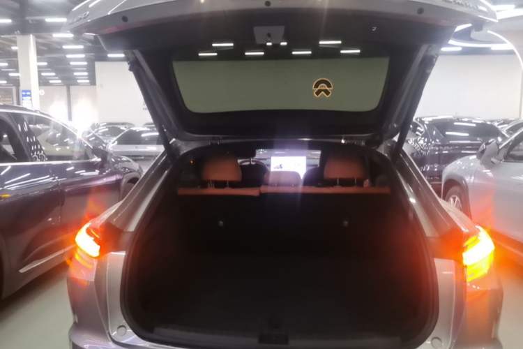Used ONVO L60 2024 60 kWh Rear-Drive Version Trunk