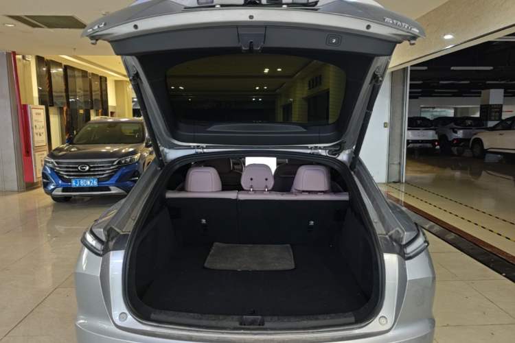 Used ONVO L60 2024 60 kWh Rear-Drive Version Trunk