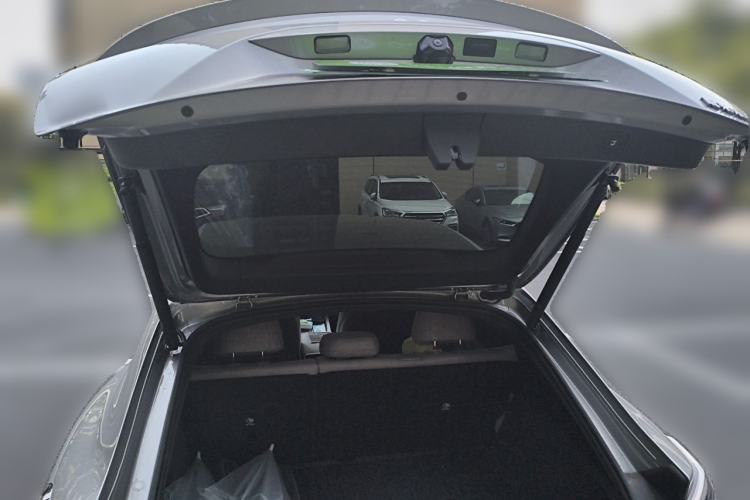 Used ONVO L60 2024 60 kWh Rear-Drive Version Trunk