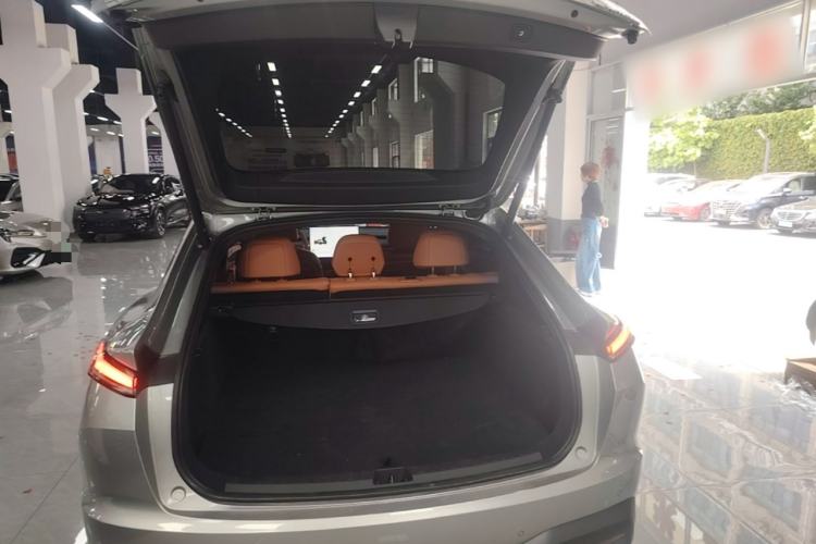 Used ONVO L60 2024 60 kWh Rear-Drive Version Trunk