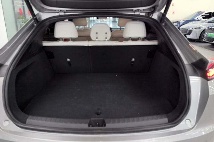Used ONVO L60 2024 60 kWh Rear-Drive Version Trunk
