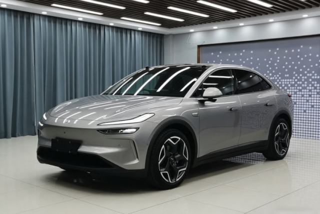 Used ONVO L60 2024 60 kWh Rear-Drive Version