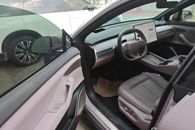 Used ONVO L60 2024 60 kWh Rear-Drive Version Driver Seat