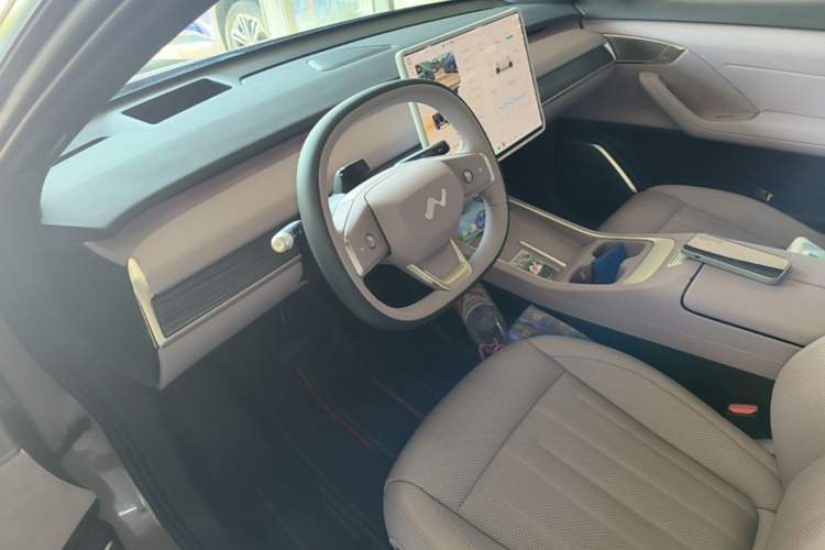 Used ONVO L60 2024 60 kWh Rear-Drive Version Driver Seat