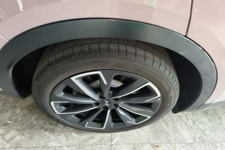 Used ONVO L60 2024 60 kWh Rear-Drive Version Exterior 5