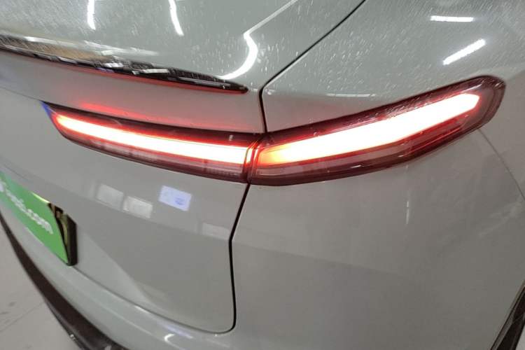 Used ONVO L60 2024 60 kWh Rear-Drive Version Right Rear Taillight