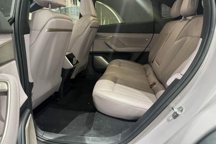 Used ONVO L60 2024 60 kWh Rear-Drive Version Interior 2