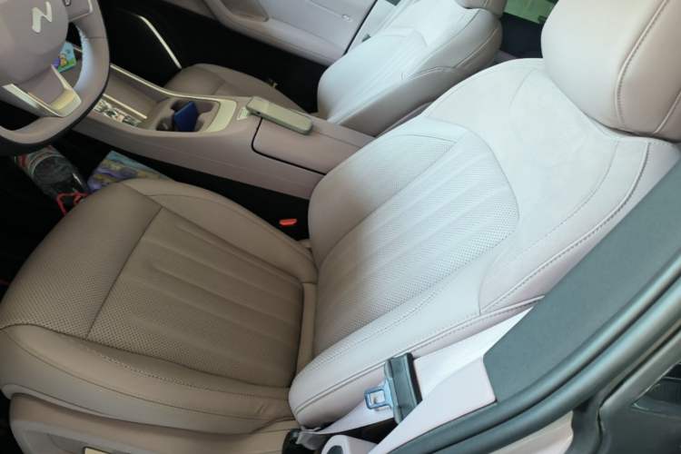 Used ONVO L60 2024 60 kWh Rear-Drive Version Left Front Seat