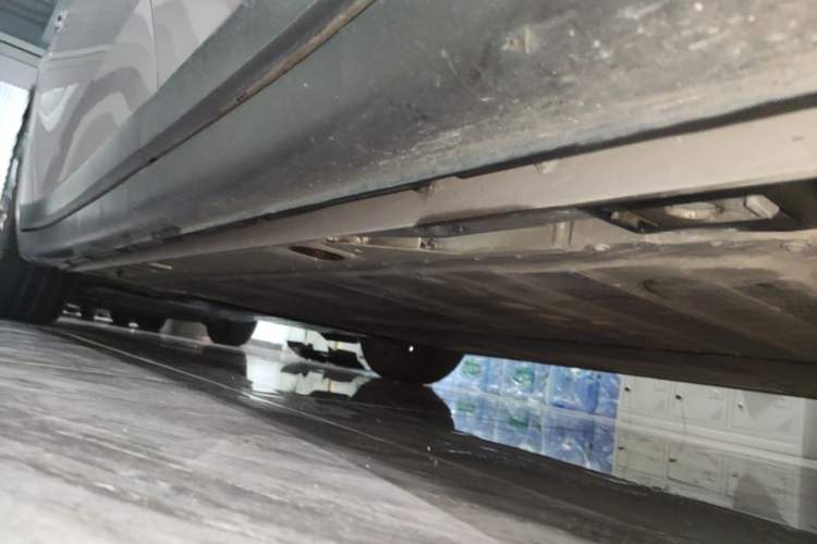 Used ONVO L60 2024 60 kWh Rear-Drive Version Left Side Sill