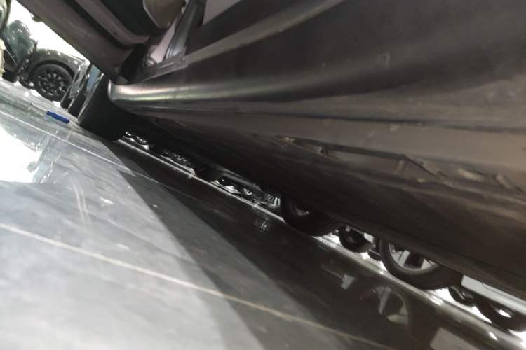 Used ONVO L60 2024 60 kWh Rear-Drive Version Left Side Sill
