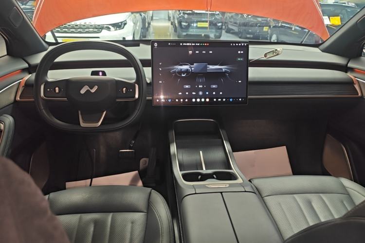Used ONVO L60 2024 60 kWh Rear-Drive Version Center Console