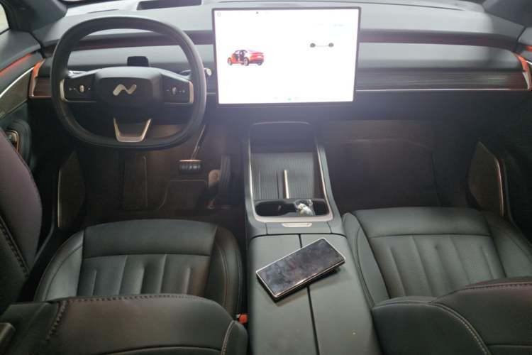 Used ONVO L60 2024 60 kWh Rear-Drive Version Center Console