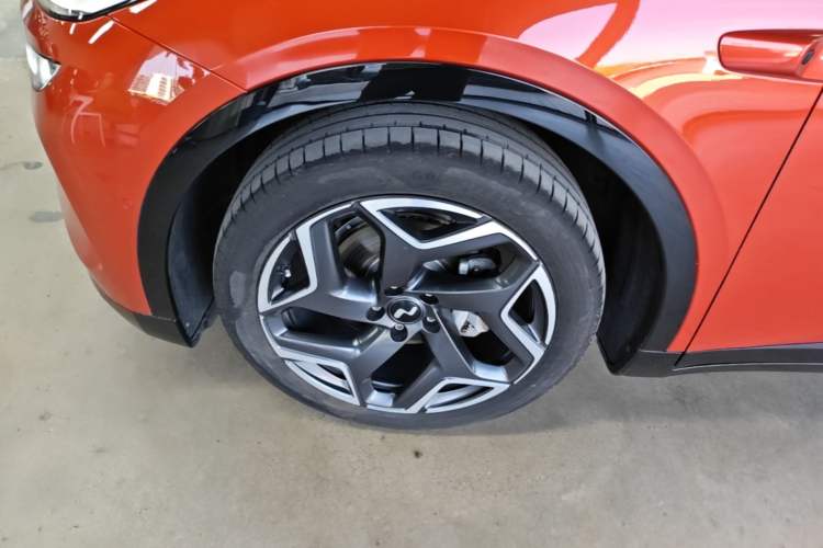 Used ONVO L60 2024 60 kWh All-Wheel Drive Exterior 4
