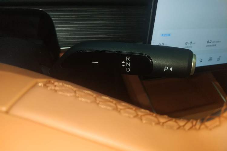 Used ONVO L60 2024 60 kWh Rear-Drive Version Gear Lever