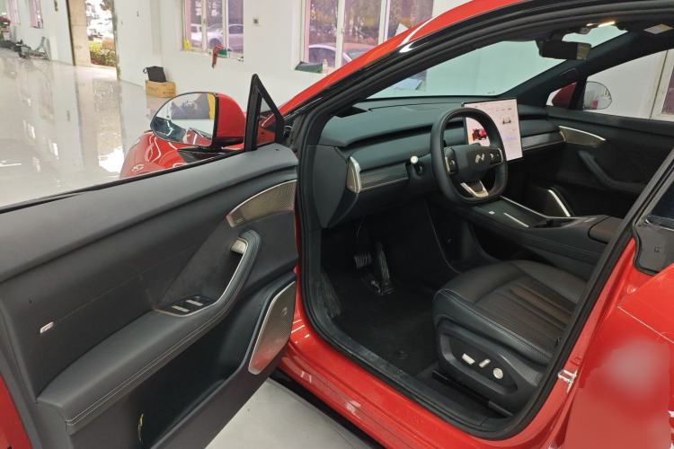 Used ONVO L60 2024 60 kWh All-Wheel Drive Interior 3