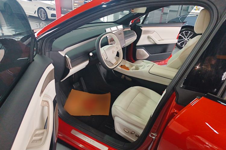 Used ONVO L60 2024 60 kWh Rear-Drive Version Interior 3