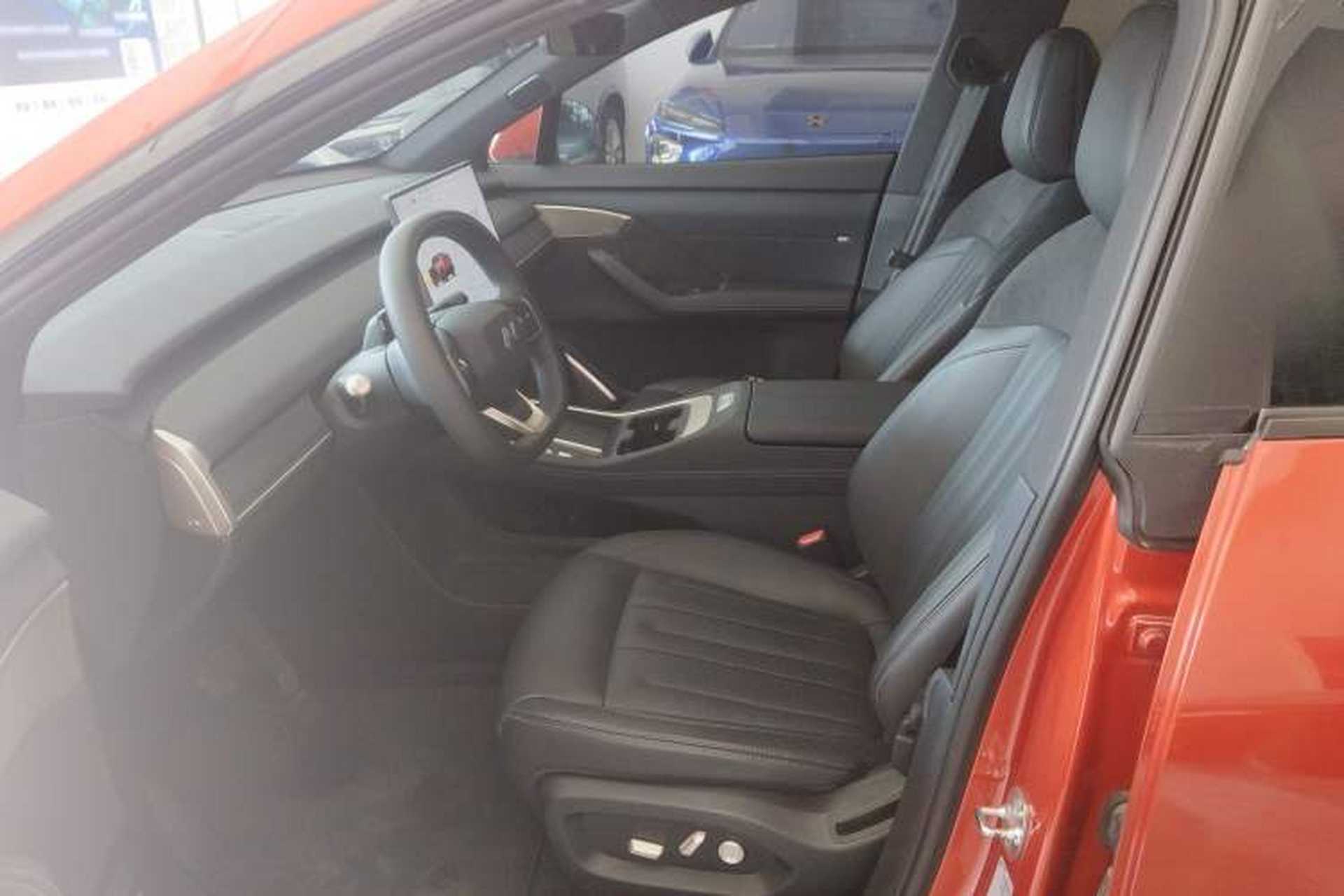 Used ONVO L60 2024 60 kWh All-Wheel Drive Left Front Seat