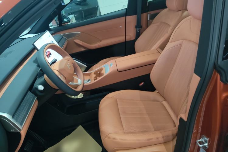 Used ONVO L60 2024 60 kWh All-Wheel Drive Left Front Seat