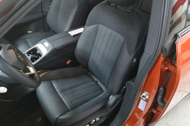 Used ONVO L60 2024 60 kWh Rear-Drive Version Left Front Seat