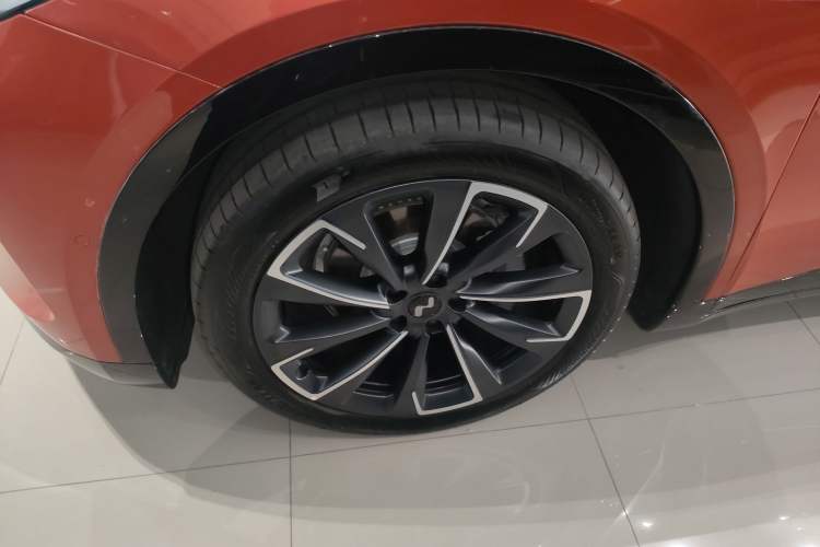 Used ONVO L60 2024 60 kWh All-Wheel Drive Left Front Wheel Hub