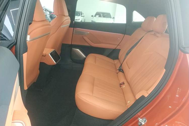 Used ONVO L60 2024 60 kWh Rear-Drive Version Left Rear Seat