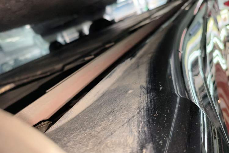 Used ONVO L60 2024 60 kWh All-Wheel Drive Left Side Sill