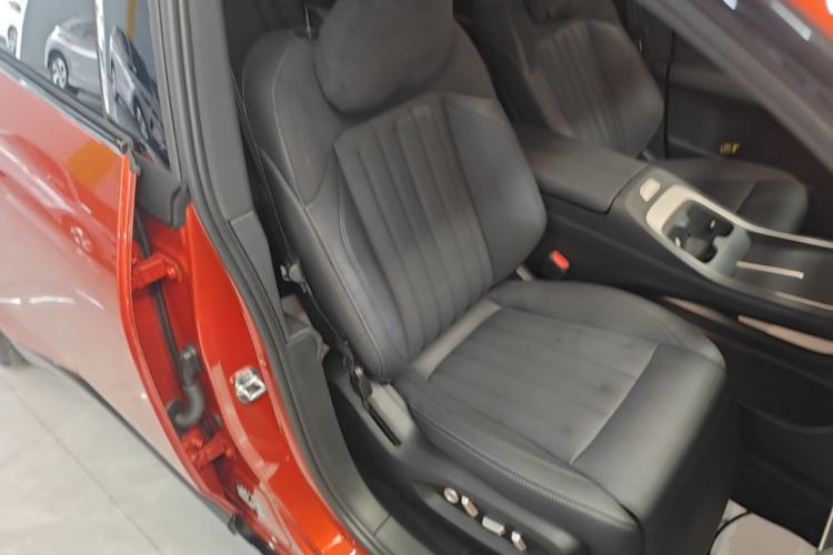 Used ONVO L60 2024 60 kWh Rear-Drive Version Right Front Seat