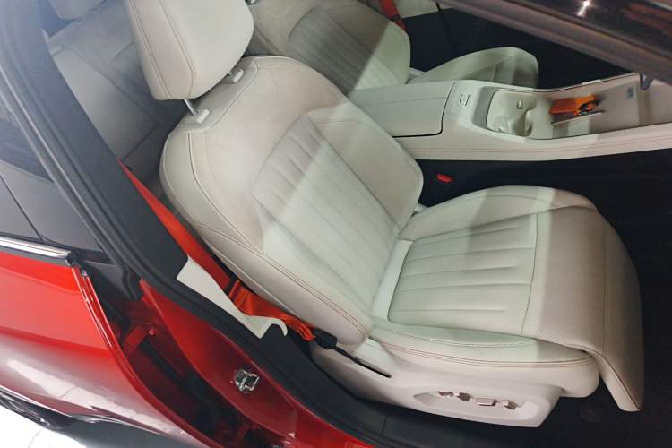 Used ONVO L60 2024 60 kWh Rear-Drive Version Right Front Seat