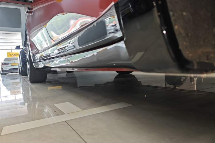 Used ONVO L60 2024 60 kWh Rear-Drive Version Right Side Sill