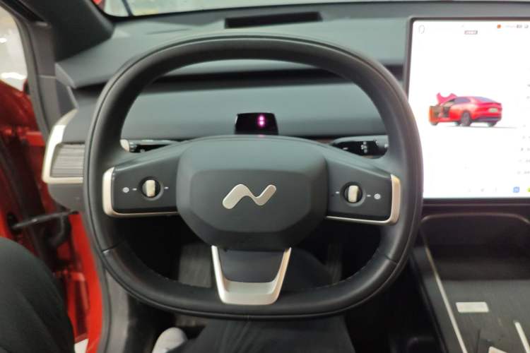 Used ONVO L60 2024 60 kWh All-Wheel Drive Steering Wheel