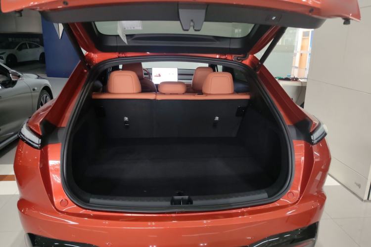Used ONVO L60 2024 60 kWh All-Wheel Drive Trunk