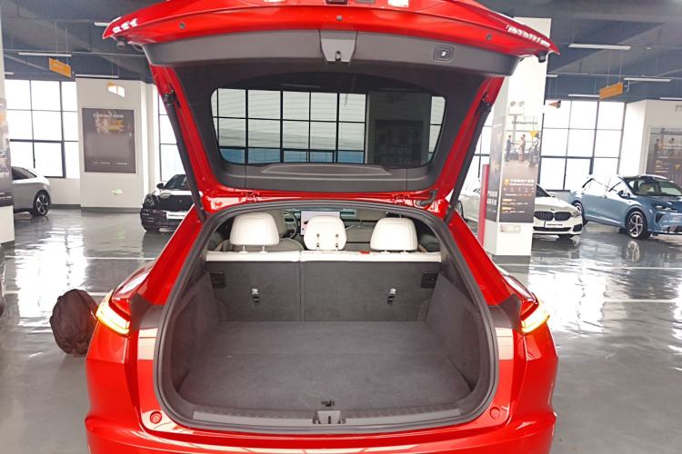 Used ONVO L60 2024 60 kWh Rear-Drive Version Trunk