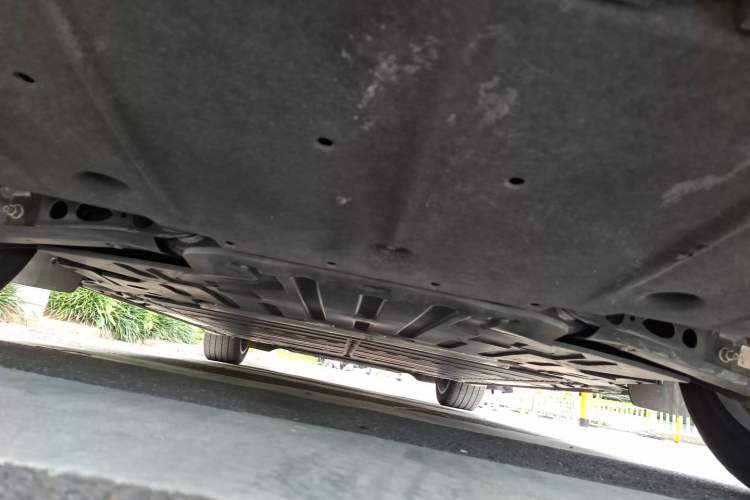 Used ONVO L60 2024 60 kWh Rear-Drive Version Chassis Rear