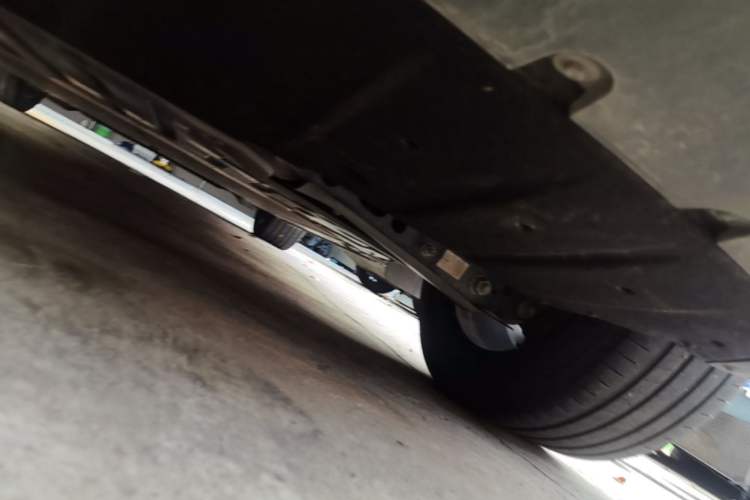 Used ONVO L60 2024 60 kWh Rear-Drive Version Chassis Rear Right