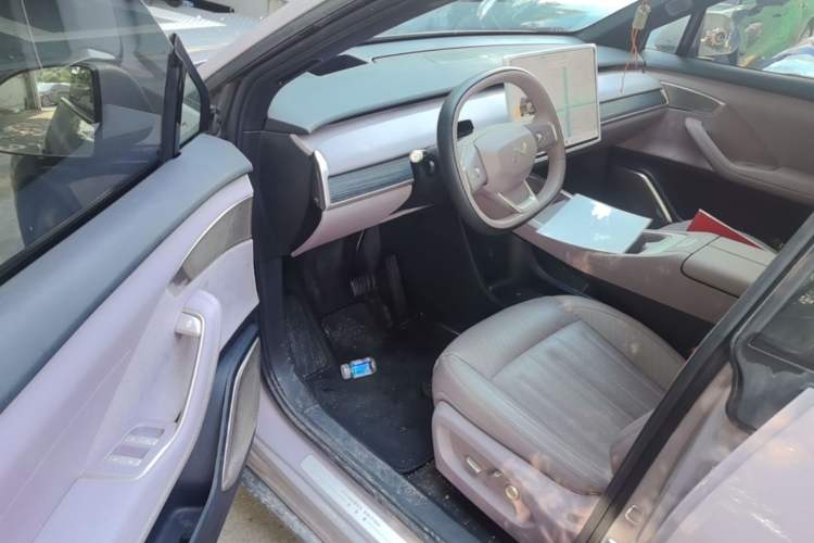Used ONVO L60 2024 60 kWh Rear-Drive Version Driver Seat