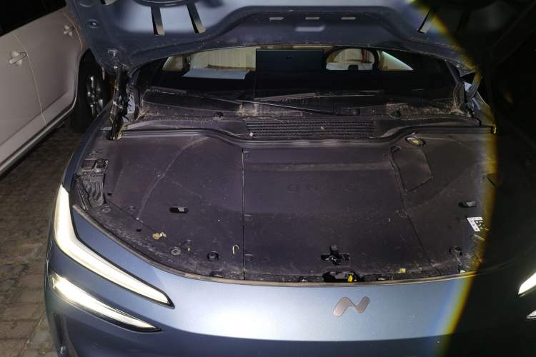 Used ONVO L60 2024 60 kWh Rear-Drive Version Engine Bay Right
