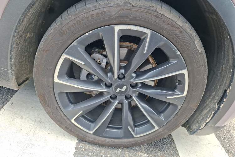 Used ONVO L60 2024 60 kWh Rear-Drive Version Right Front Wheel Hub