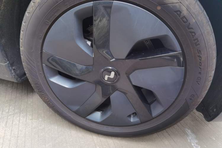 Used ONVO L60 2024 60 kWh Rear-Drive Version Right Front Wheel Hub