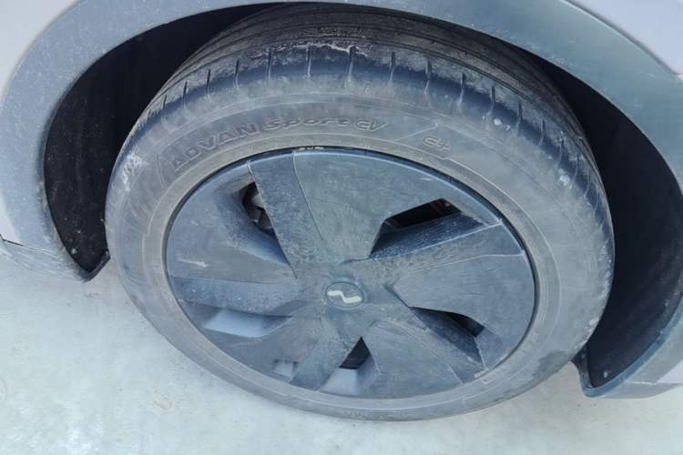 Used ONVO L60 2024 60 kWh Rear-Drive Version Right Front Wheel Hub