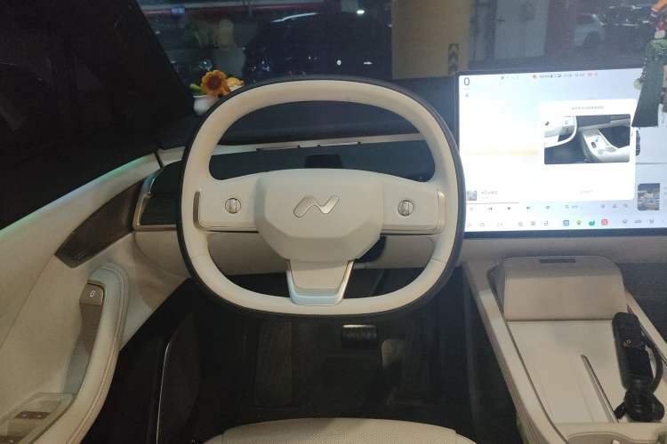 Used ONVO L60 2024 60 kWh Rear-Drive Version Steering Wheel