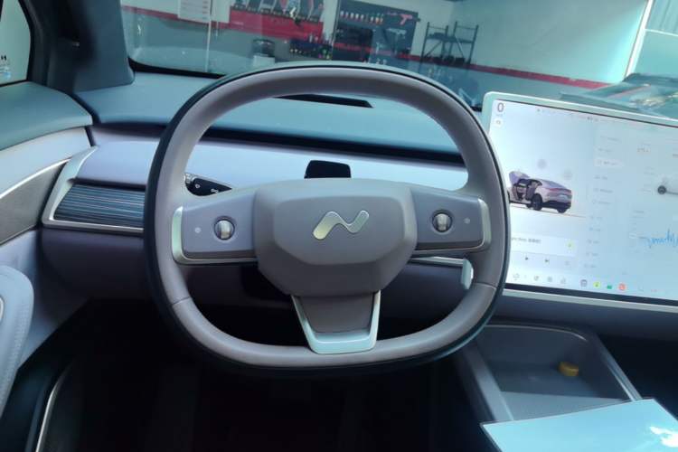 Used ONVO L60 2024 60 kWh Rear-Drive Version Steering Wheel