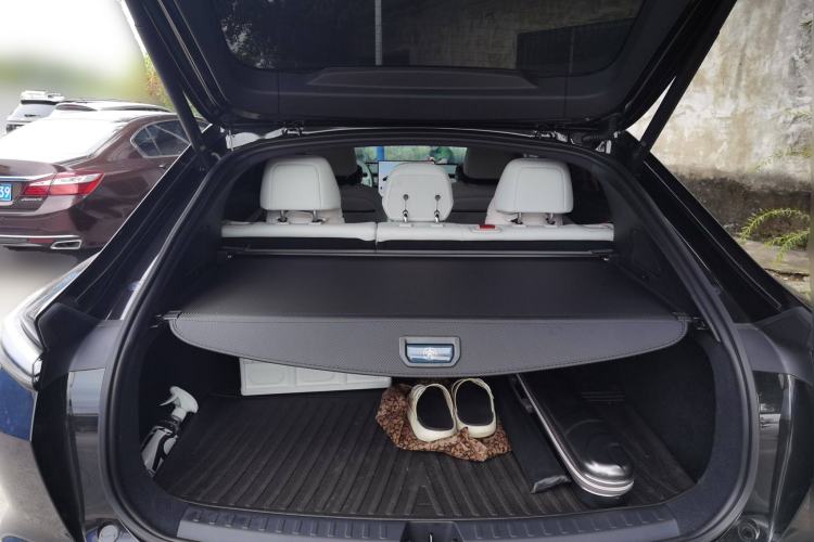 Used ONVO L60 2024 60 kWh Rear-Drive Version Trunk