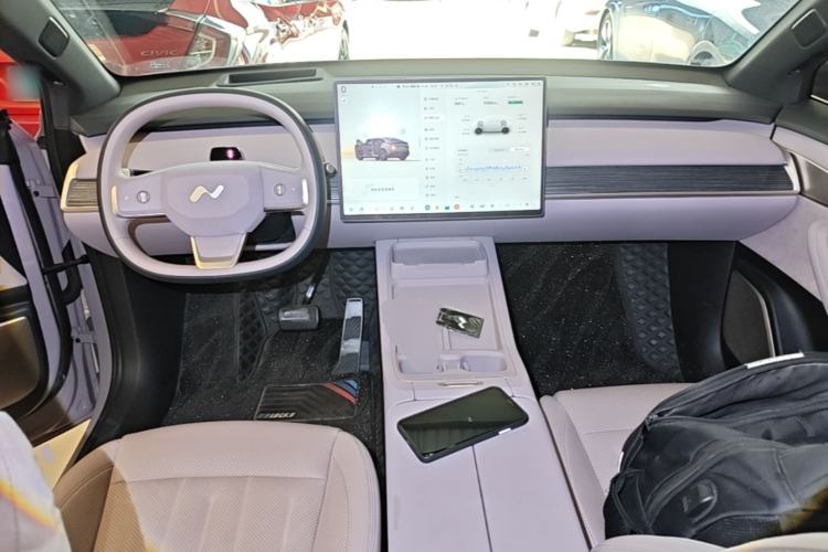 Used ONVO L60 2024 60 kWh Rear-Drive Version Center Console