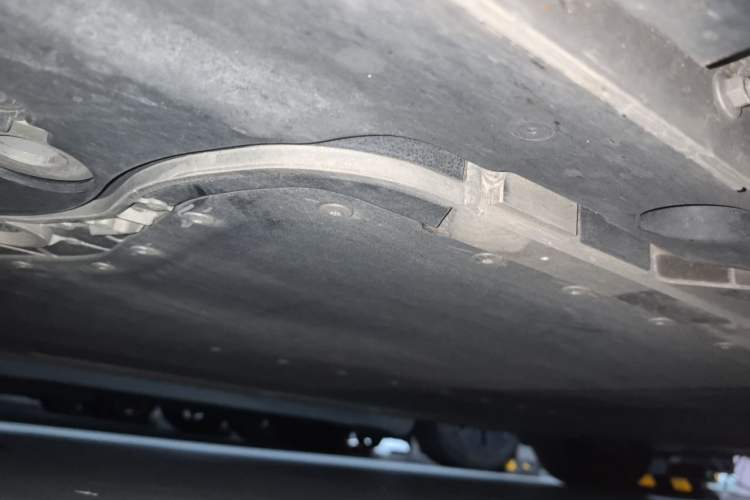 Used ONVO L60 2024 60 kWh Rear-Drive Version Chassis Front Left