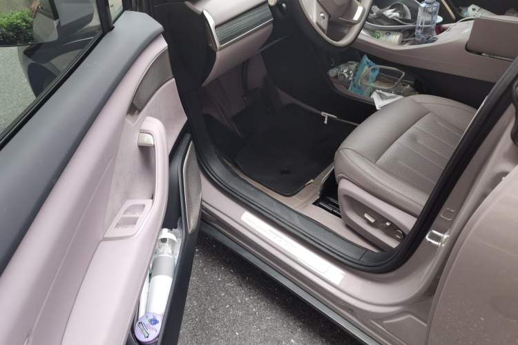 Used ONVO L60 2024 60 kWh Rear-Drive Version Driver Seat