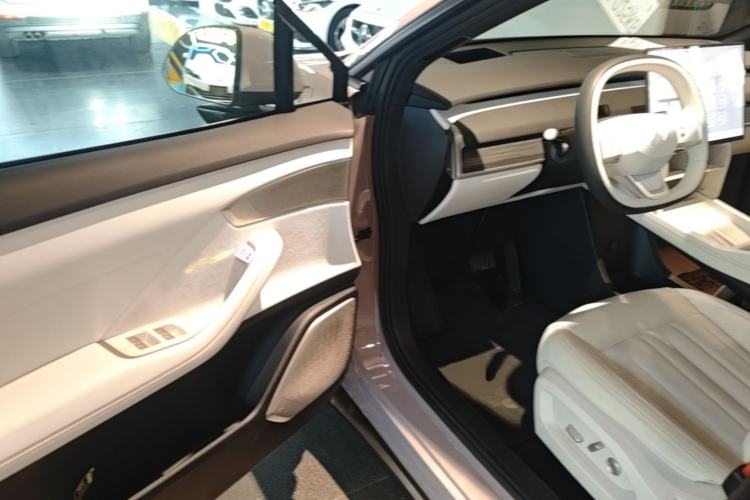 Used ONVO L60 2024 60 kWh Rear-Drive Version Driver Seat