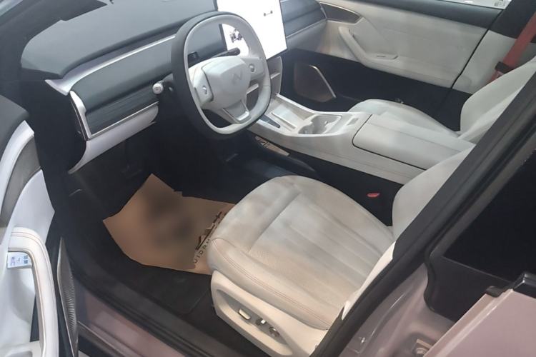 Used ONVO L60 2024 60 kWh Rear-Drive Version Driver Seat