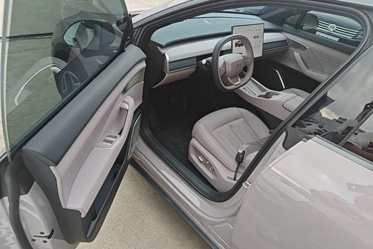Used ONVO L60 2024 60 kWh Rear-Drive Version Driver Seat